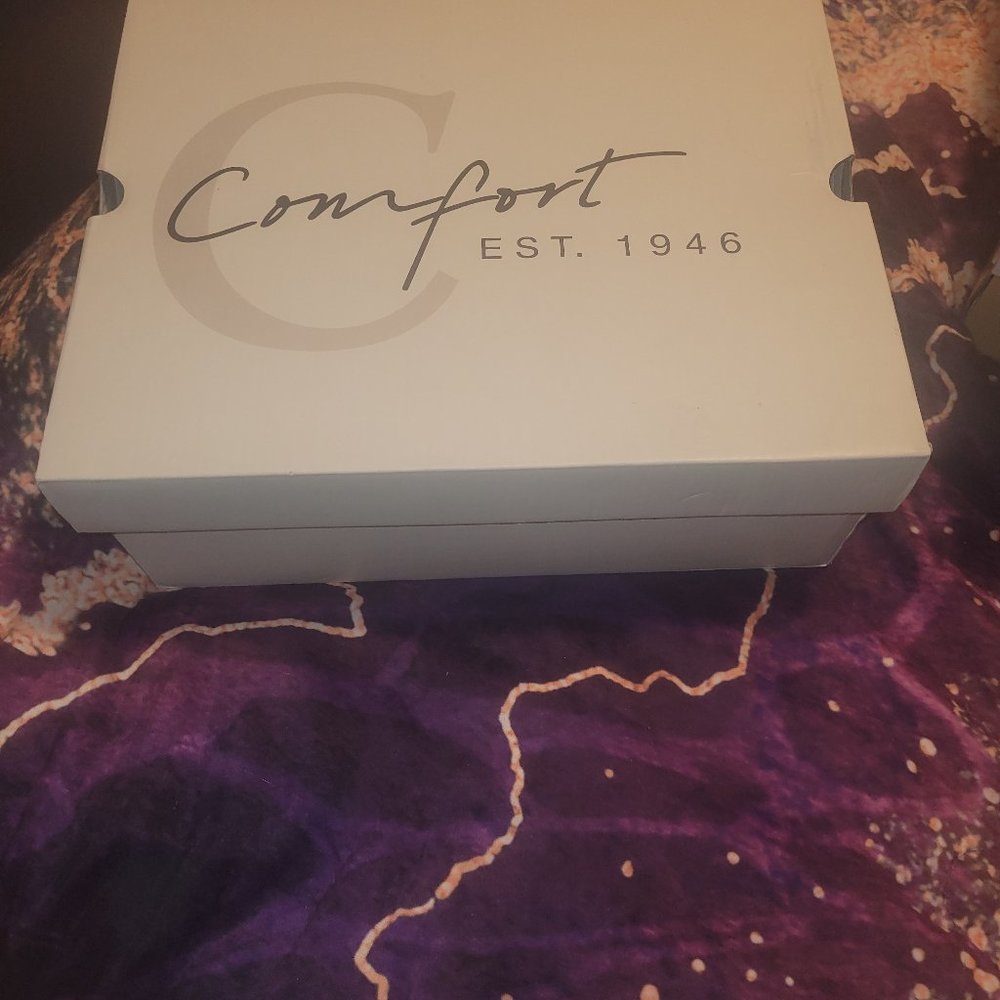 Brand new women shoes